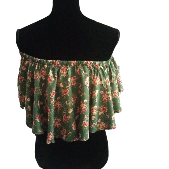 Green Floral ruffled crop top with buttons green gypsy love brand‎ medium - Picture 2 of 2